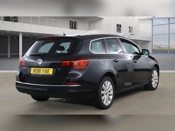 Used Vauxhall Astra 2016 for sale - 77636950: Photo
