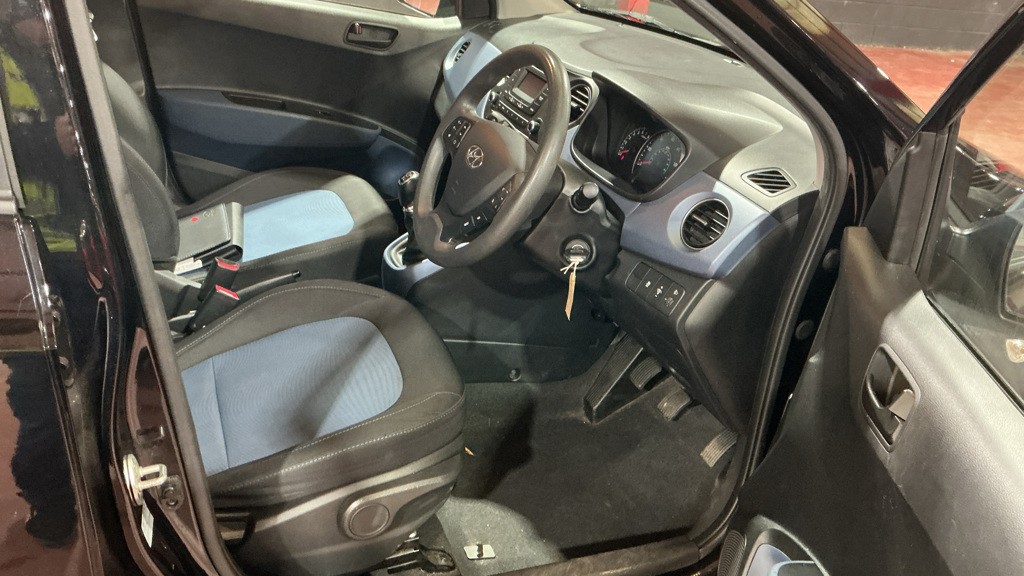 Used Hyundai i10 2016 for sale - 77096880: Photo 3