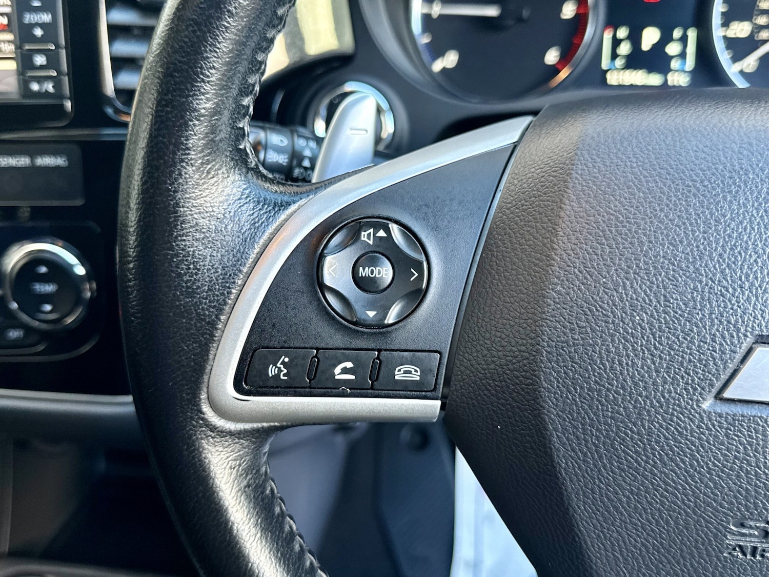 Used Mitsubishi Outlander 2013 for sale - 76439850: Photo 35