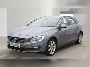 Used Volvo V60 2017 for sale - 79475029: Photo