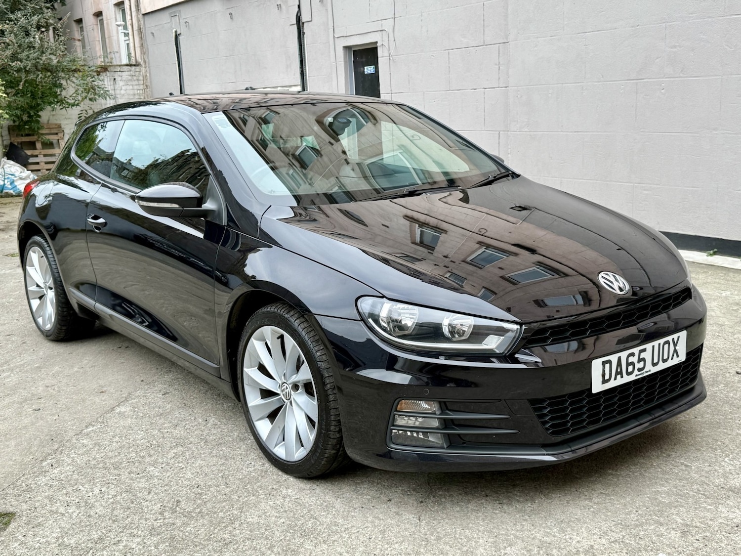 Used Volkswagen Scirocco 2015 for sale - 76268515: Photo 1