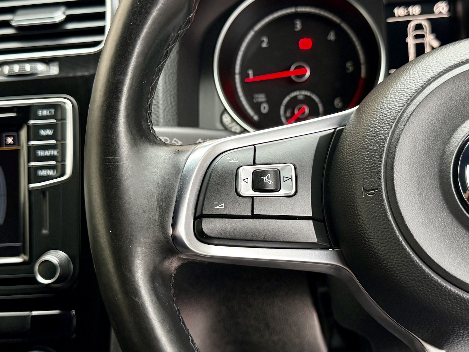 Used Volkswagen Scirocco 2015 for sale - 76268515: Photo 24