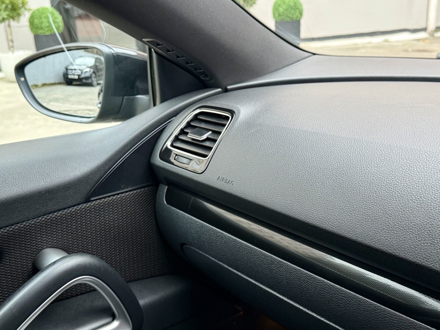 Used Volkswagen Scirocco 2015 for sale - 76268515: Photo 26