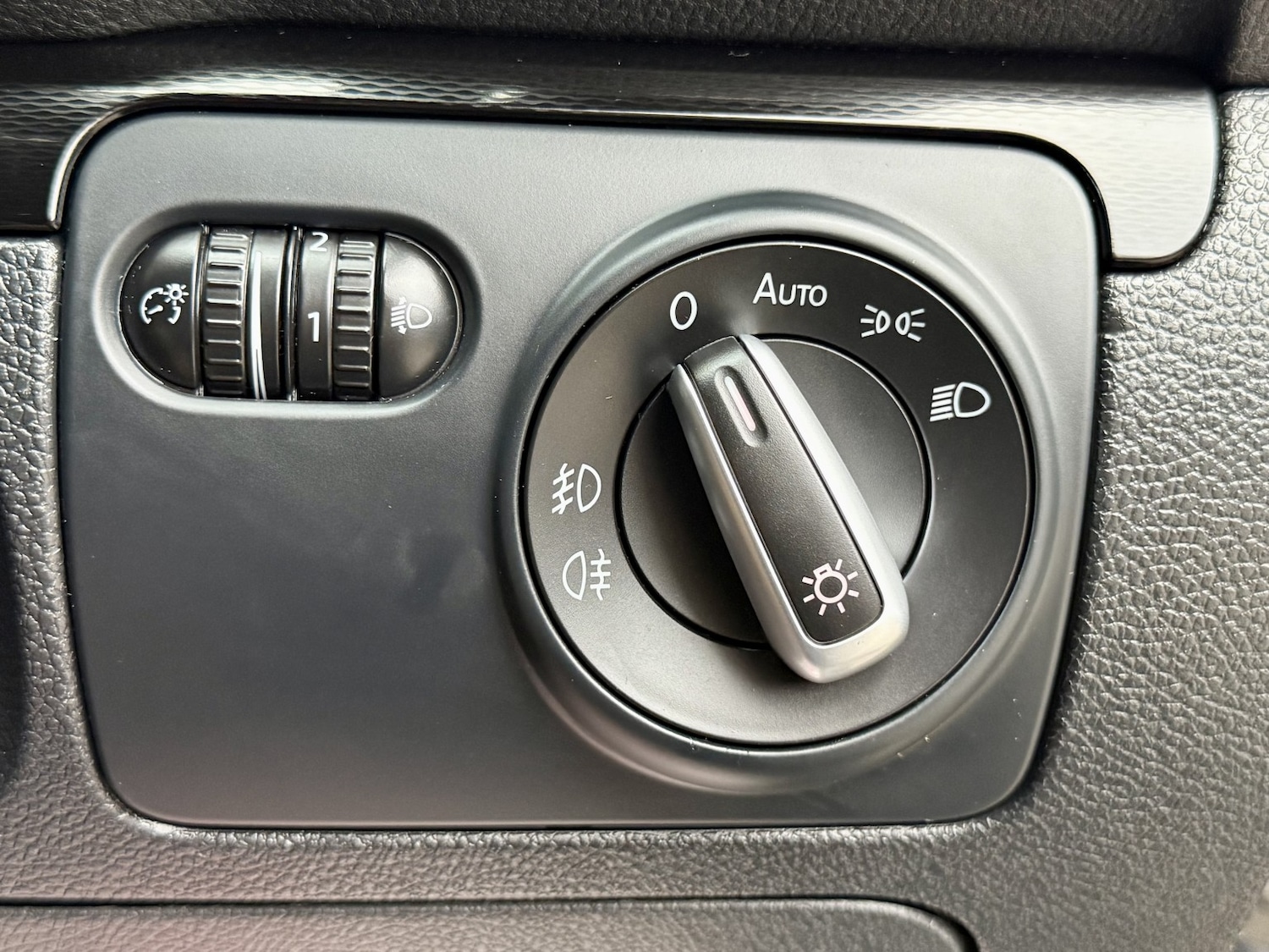 Used Volkswagen Scirocco 2015 for sale - 76268515: Photo 32