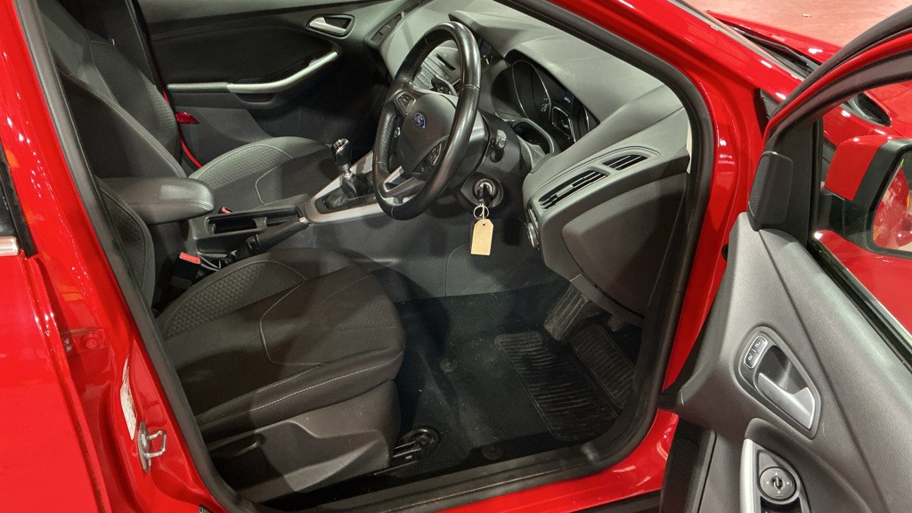 Used Ford Focus 2015 for sale - 76855372: Photo 7