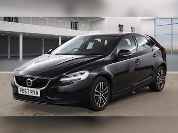 2017 - T2 [122] Momentum Nav Plus 5dr