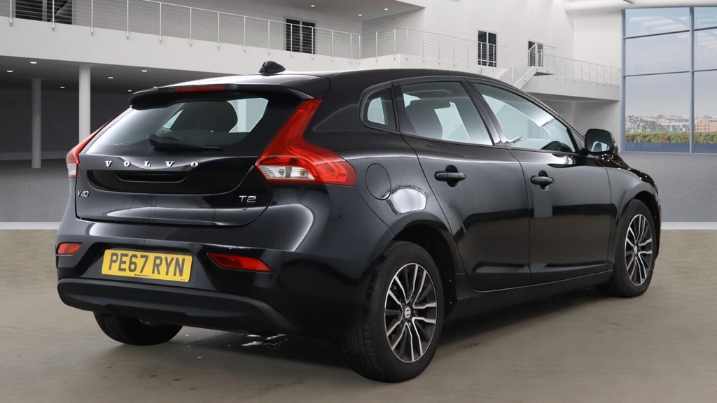 Used Volvo V40 2017 for sale - 76347198: Photo 3