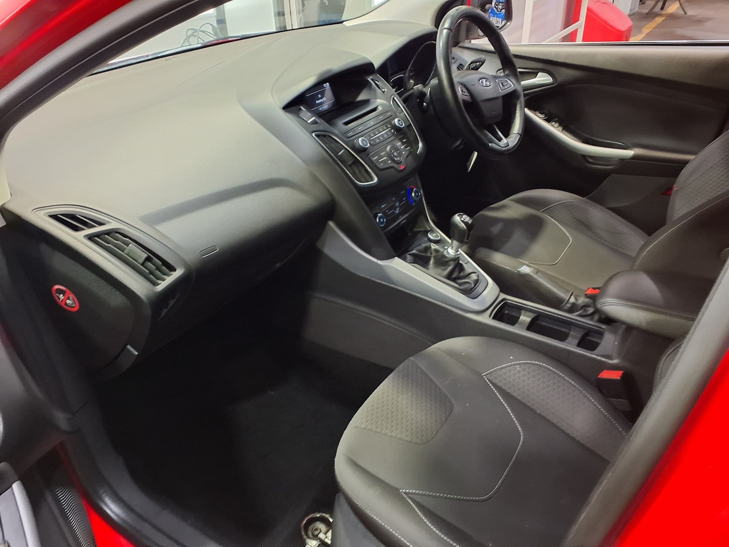 Used Ford Focus 2015 for sale - 76643486: Photo 5