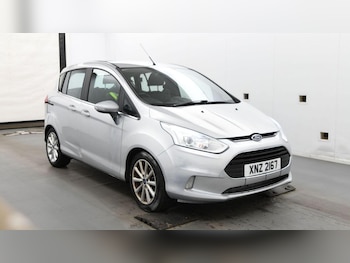 2017 - 1.6 Titanium Navigator 5-Door