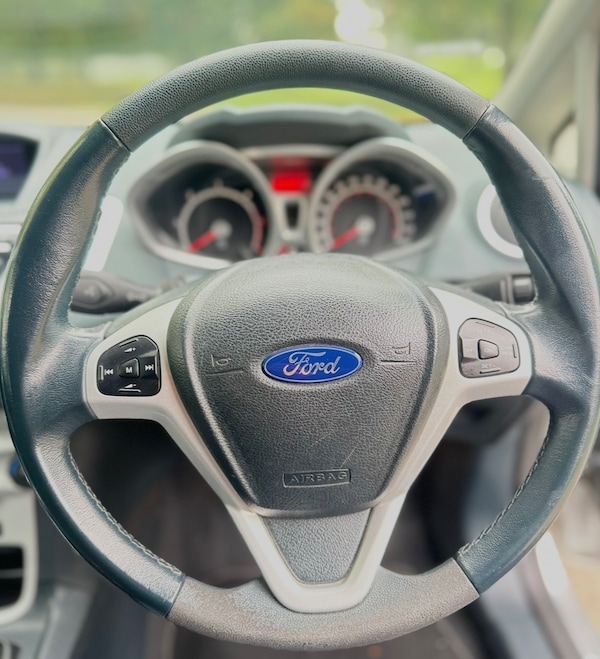 Used Ford Fiesta 2011 for sale - 76250705: Photo 18