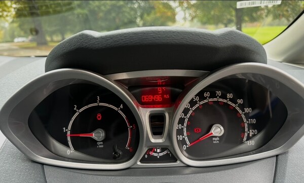 Used Ford Fiesta 2011 for sale - 76250705: Photo 19
