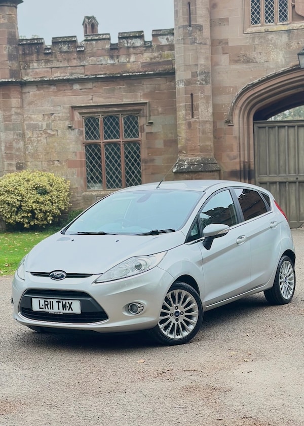 Used Ford Fiesta 2011 for sale - 76250705: Photo 1