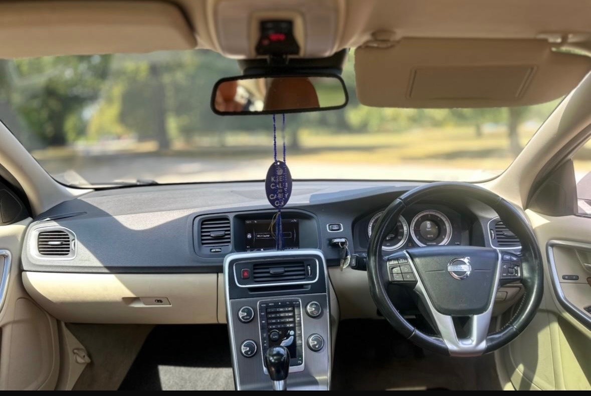 Used Volvo S60 2011 for sale - 76653940: Photo 15