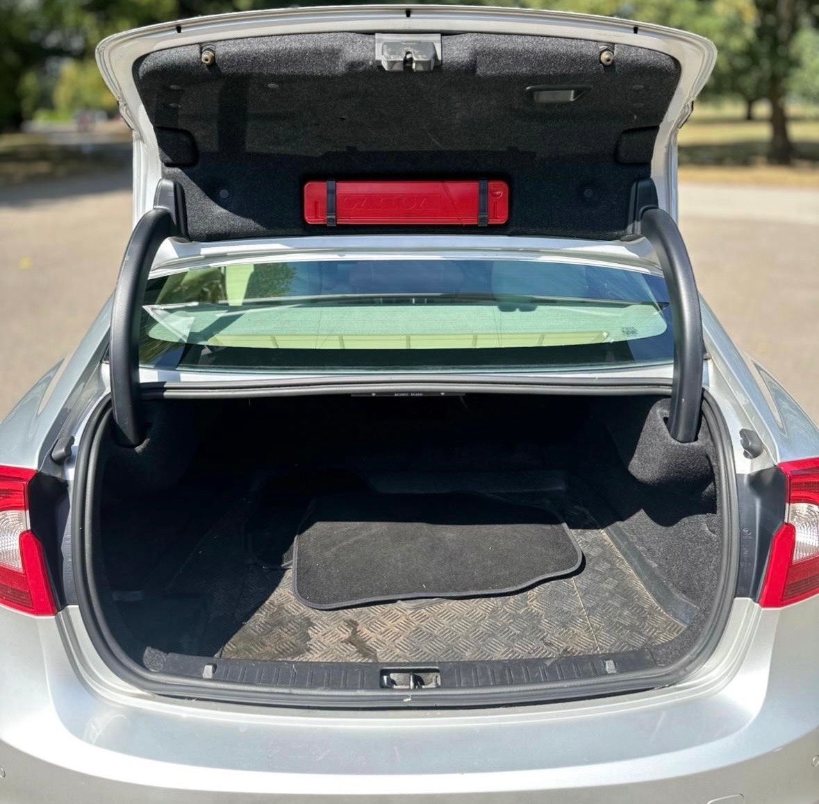 Used Volvo S60 2011 for sale - 76653940: Photo 5