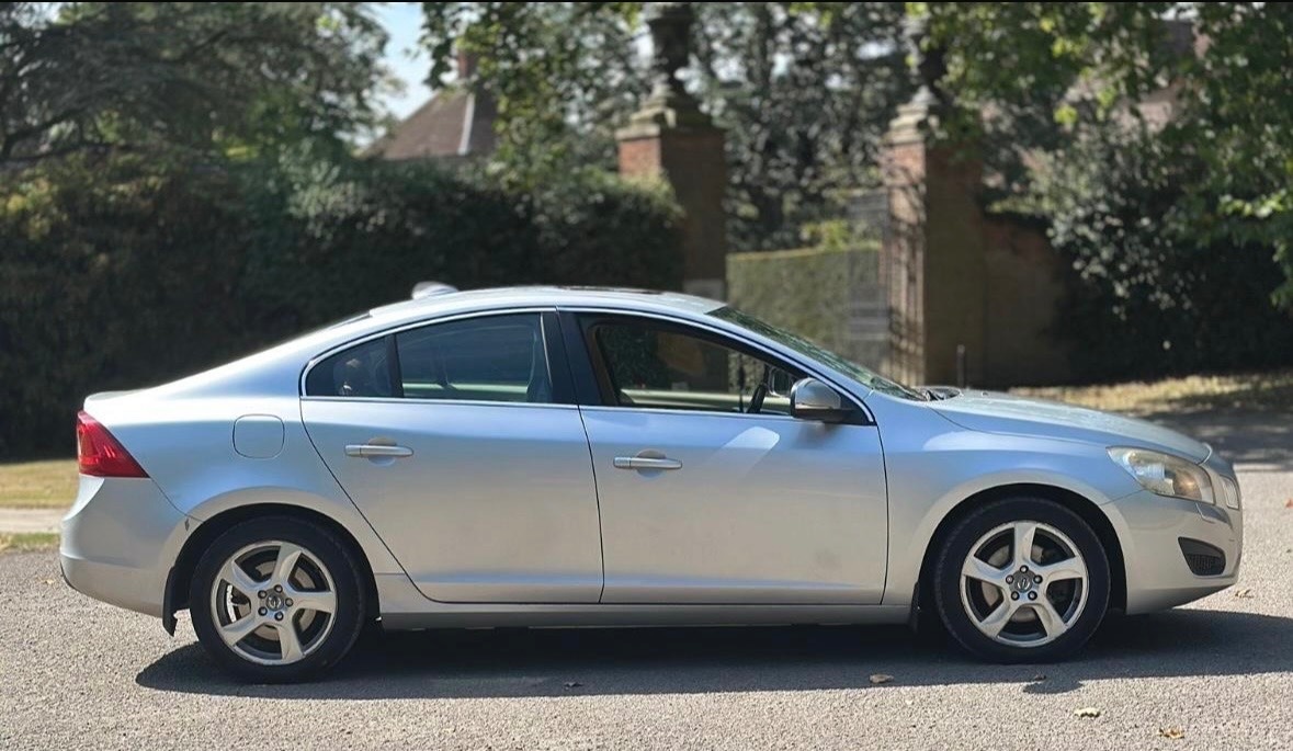 Used Volvo S60 2011 for sale - 76653940: Photo 7