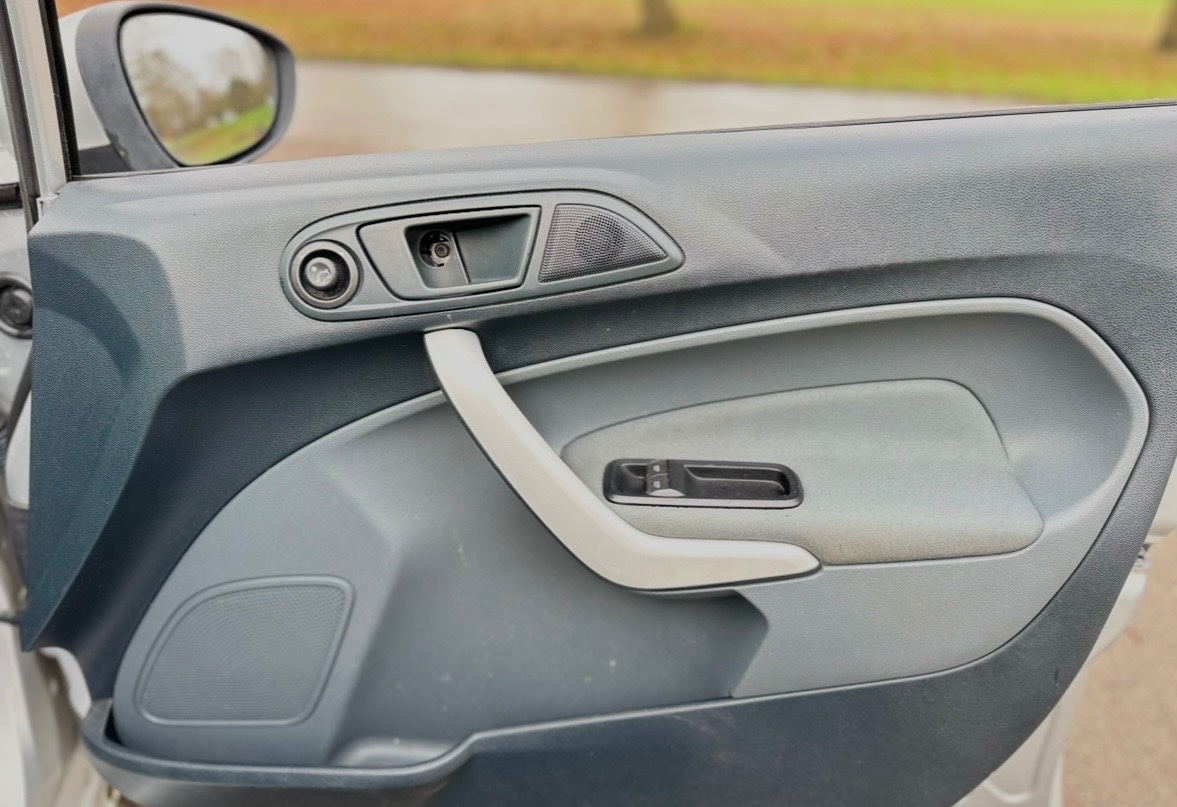 Used Ford Fiesta 2011 for sale - 77178257: Photo 12