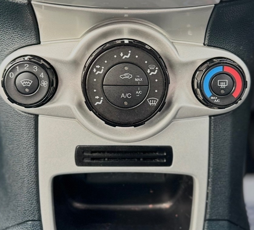 Used Ford Fiesta 2011 for sale - 77178257: Photo 18