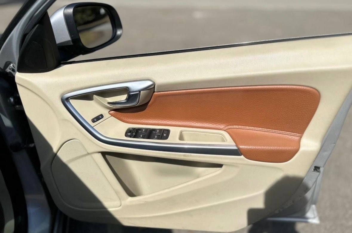 Used Volvo S60 2011 for sale - 76097328: Photo 13