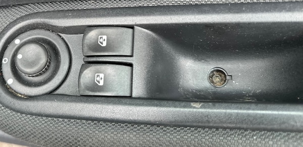 Used Renault Clio 2011 for sale - 75463073: Photo 15