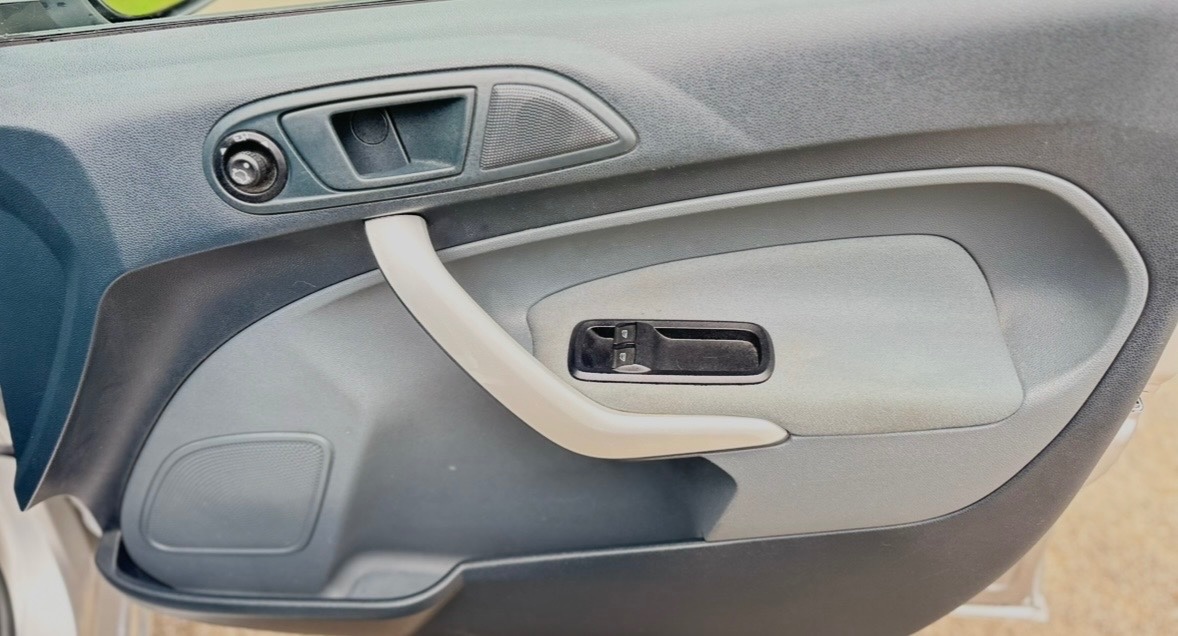 Used Ford Fiesta 2011 for sale - 76653942: Photo 12