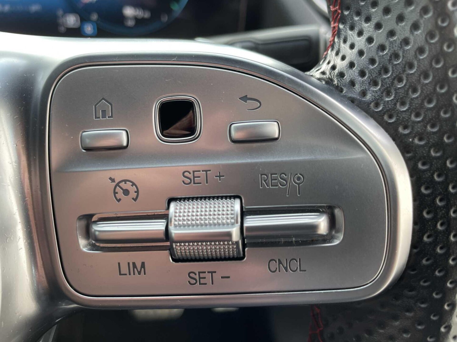 Used Mercedes-Benz GLA 2023 for sale - 77599898: Photo 16