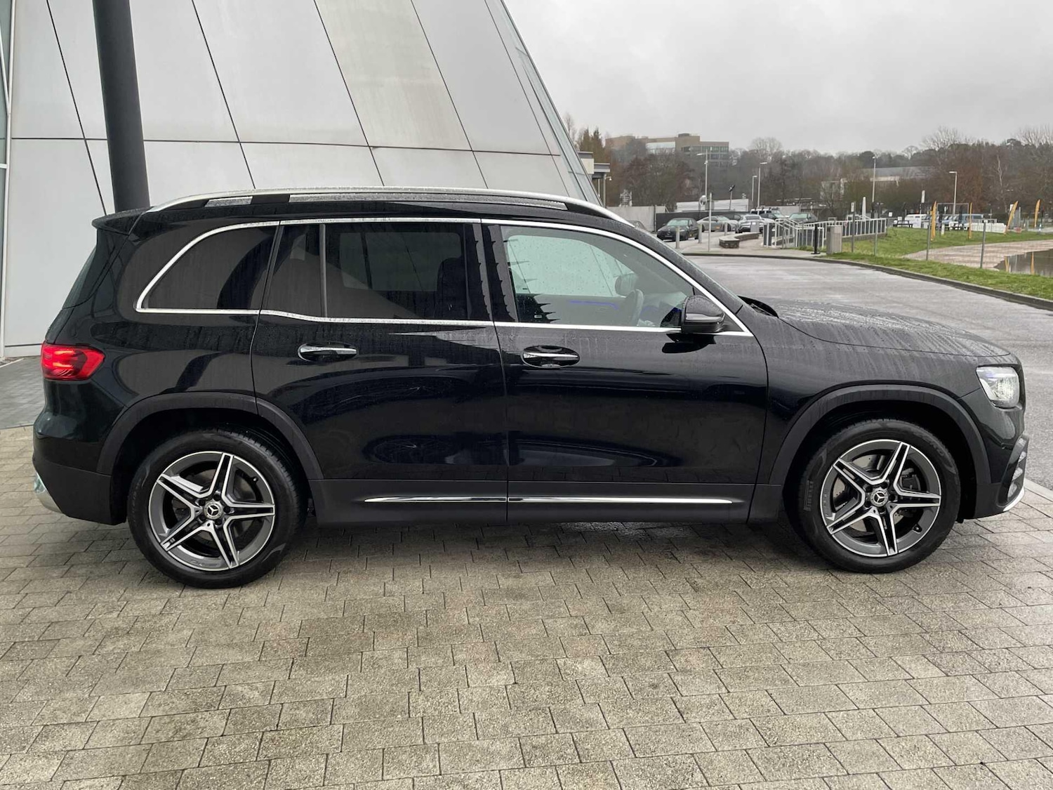 Used Mercedes-Benz GLB 2025 for sale - 77599921: Photo 2