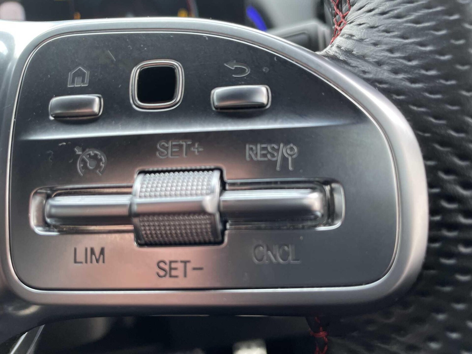 Used Mercedes-Benz GLB 2022 for sale - 77599880: Photo 17