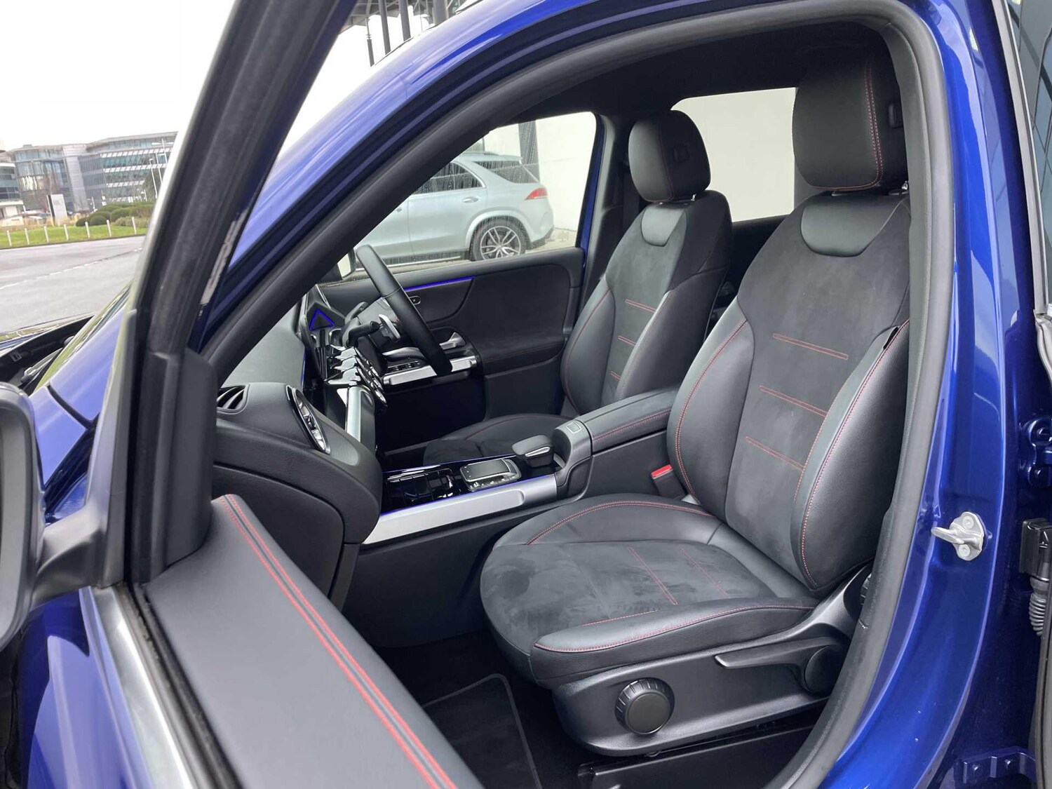 Used Mercedes-Benz GLB 2022 for sale - 77599880: Photo 32