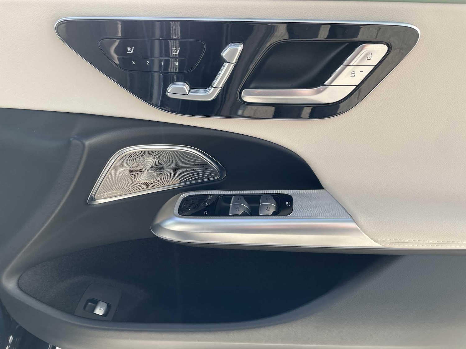 Used Mercedes-Benz E Class 2025 for sale - 78034141: Photo 15