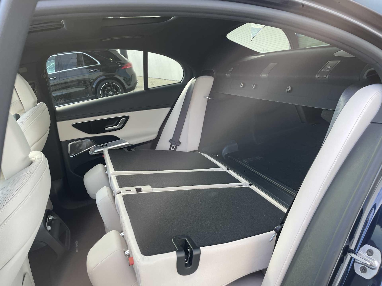 Used Mercedes-Benz E Class 2025 for sale - 78034141: Photo 31