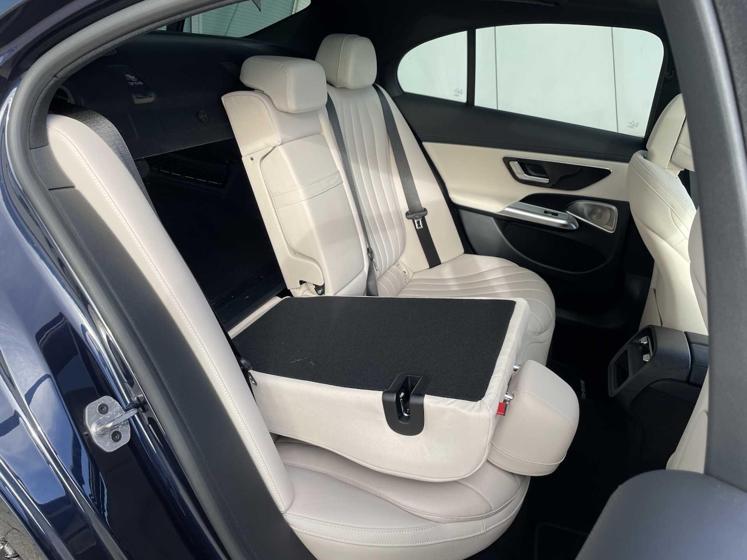 Used Mercedes-Benz E Class 2025 for sale - 78034141: Photo 37