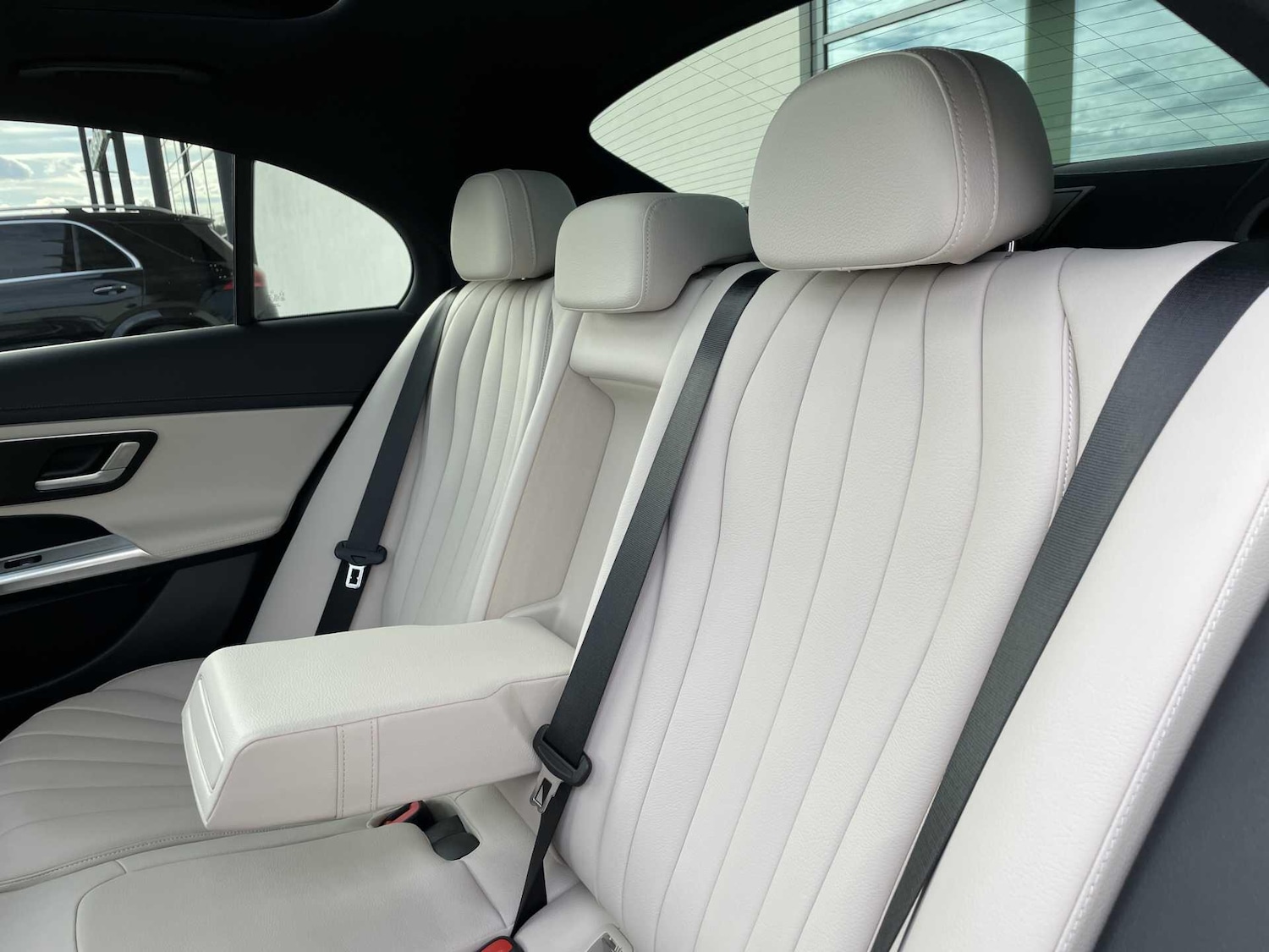 Used Mercedes-Benz E Class 2025 for sale - 78034141: Photo 8