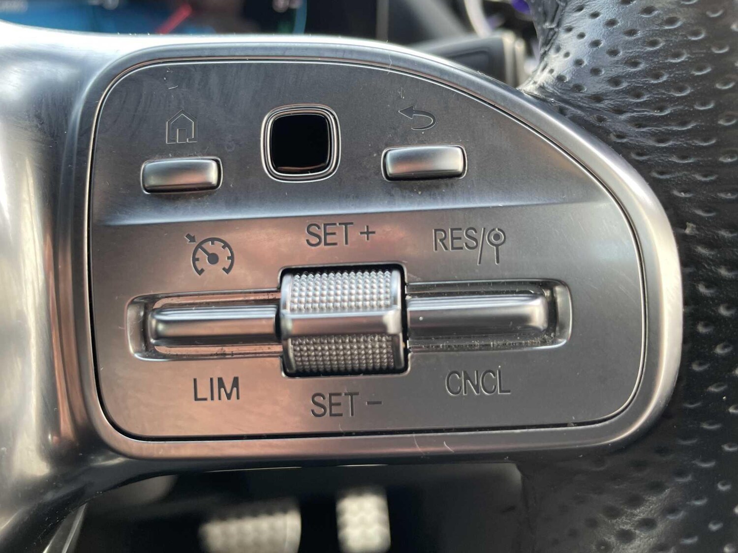 Used Mercedes-Benz GLA 2022 for sale - 77599908: Photo 16