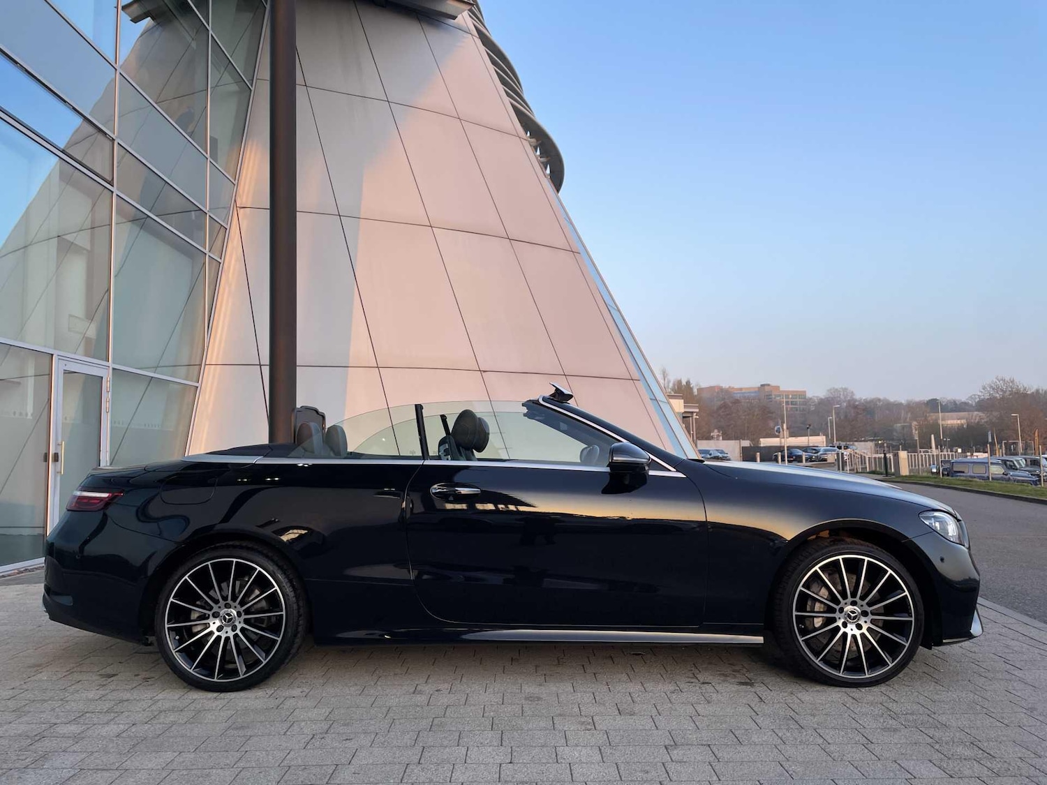 Used Mercedes-Benz E Class 2023 for sale - 77768077: Photo 2