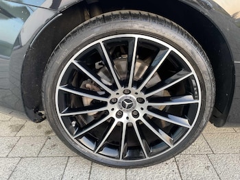 Used Mercedes-Benz E Class 2023 for sale - 77768077: Photo