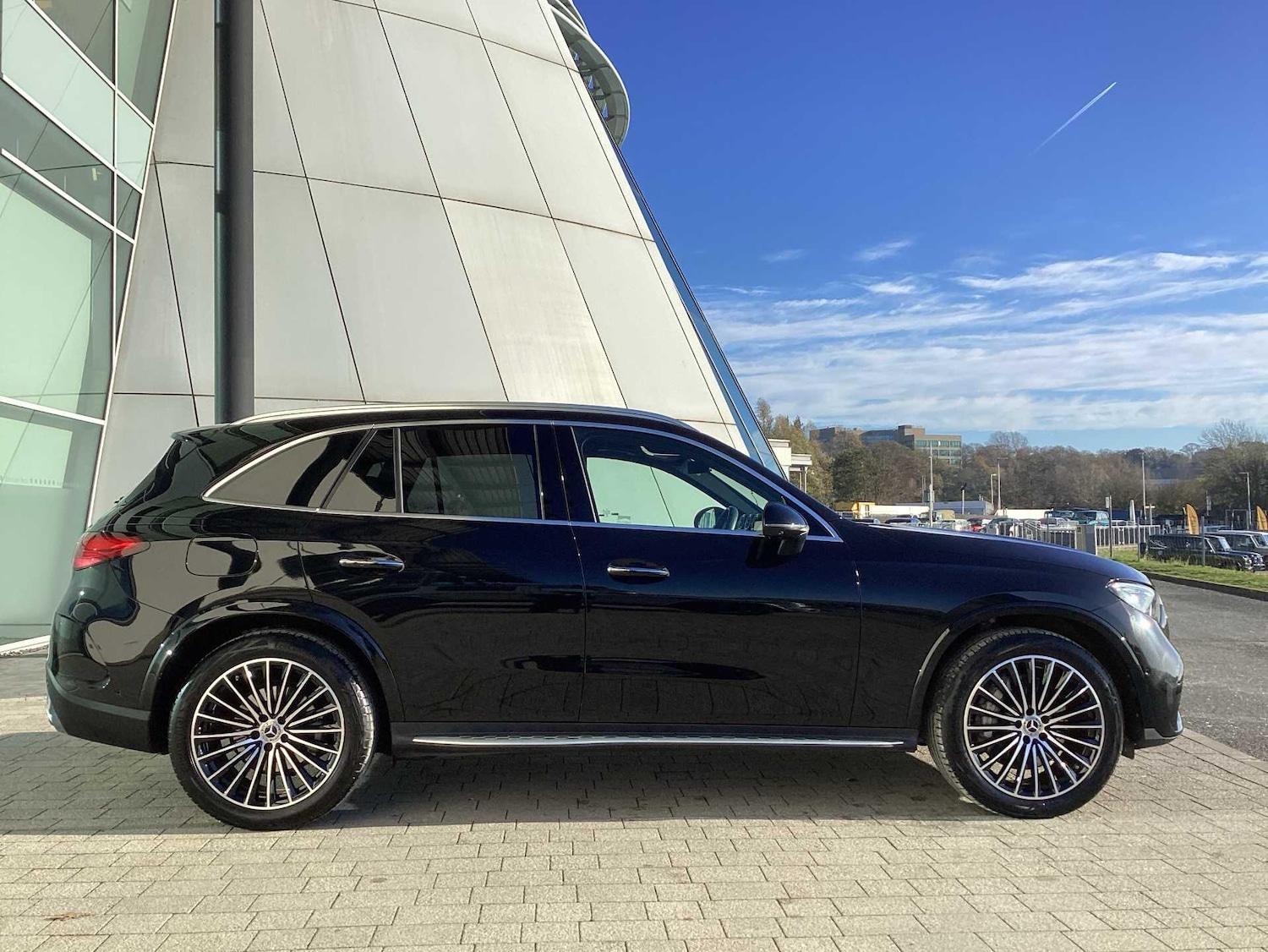 Used Mercedes-Benz GLC 2025 for sale - 77599868: Photo 2