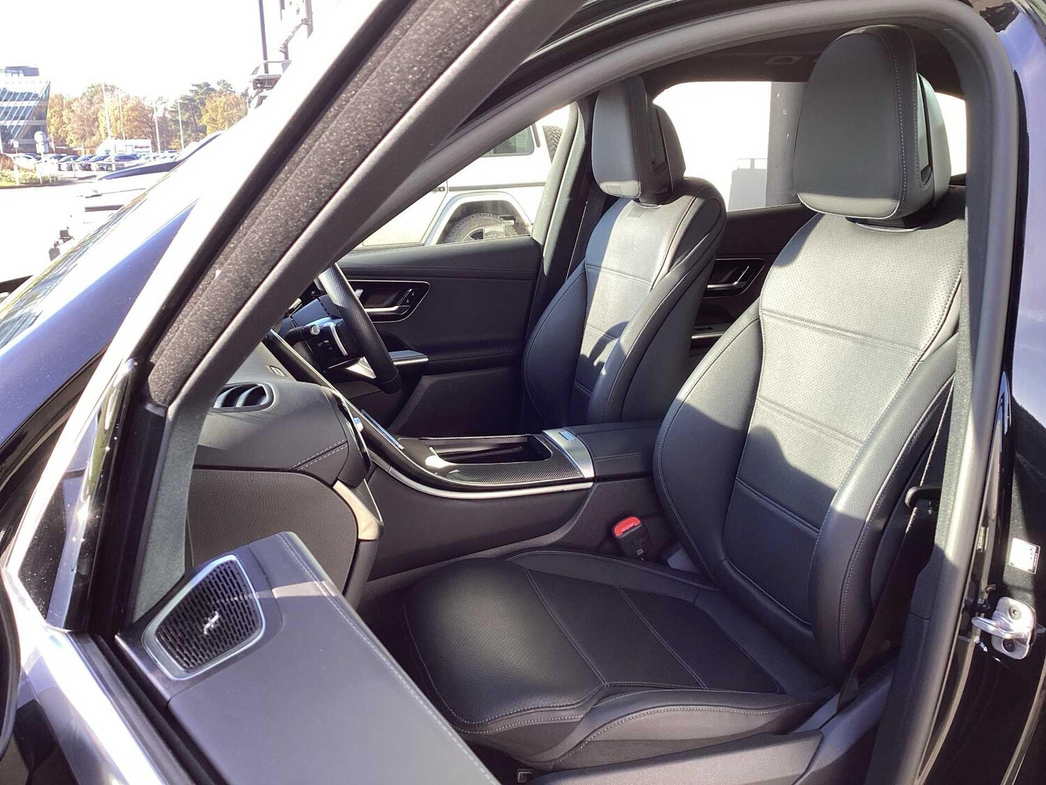 Used Mercedes-Benz GLC 2025 for sale - 77599868: Photo 31