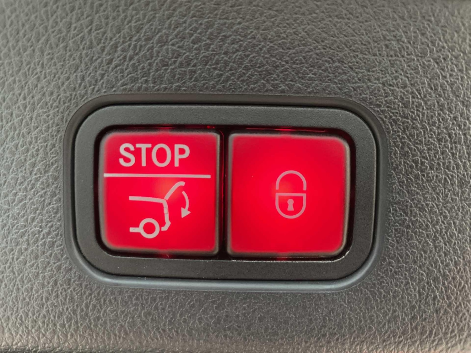 Used Mercedes-Benz GLC 2023 for sale - 78116238: Photo 11