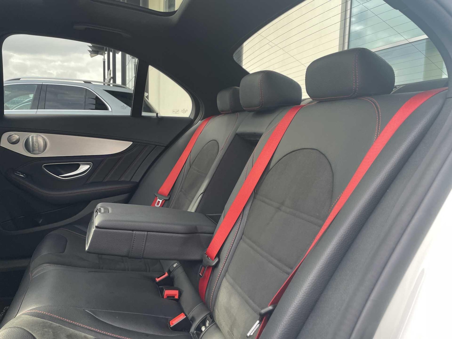 Used Mercedes-Benz C Class 2019 for sale - 77599902: Photo 8