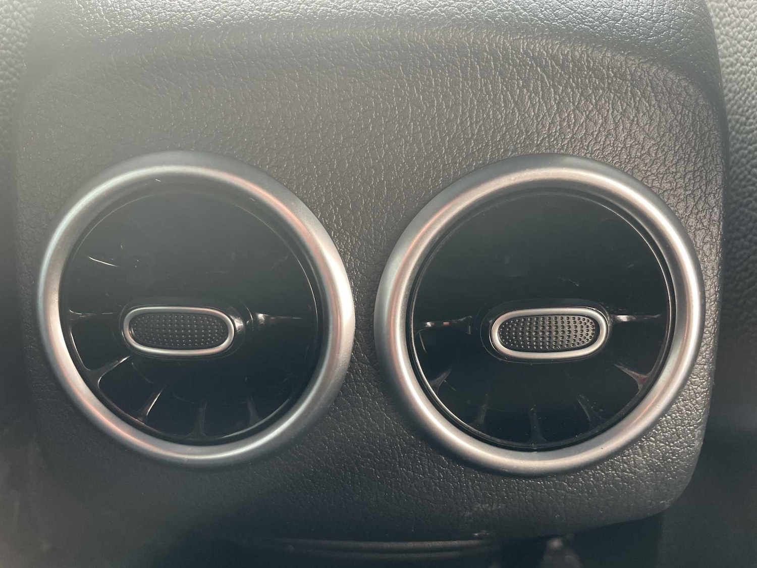 Used Mercedes-Benz GLB 2025 for sale - 77599903: Photo 14