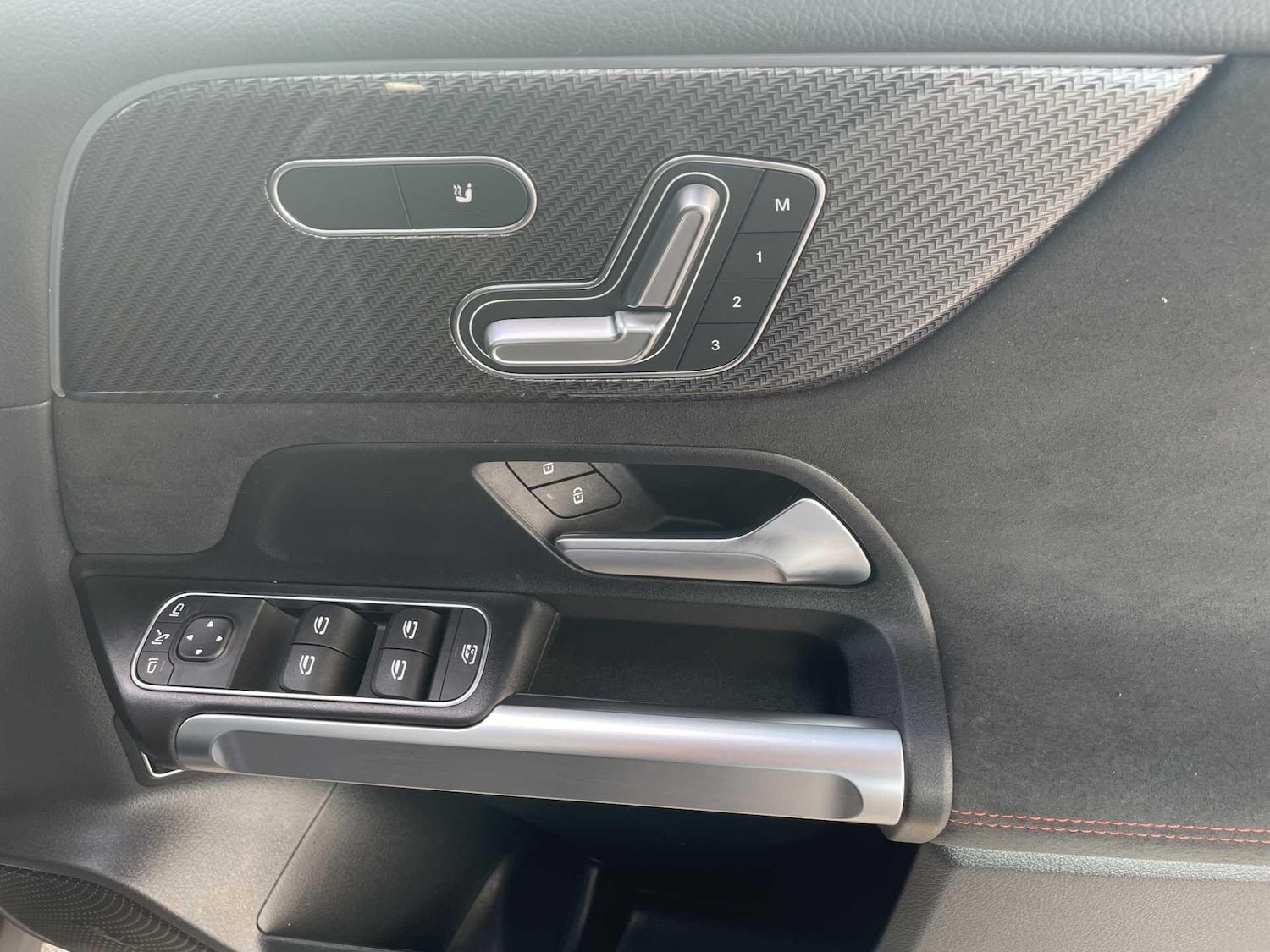 Used Mercedes-Benz GLB 2025 for sale - 77599903: Photo 16