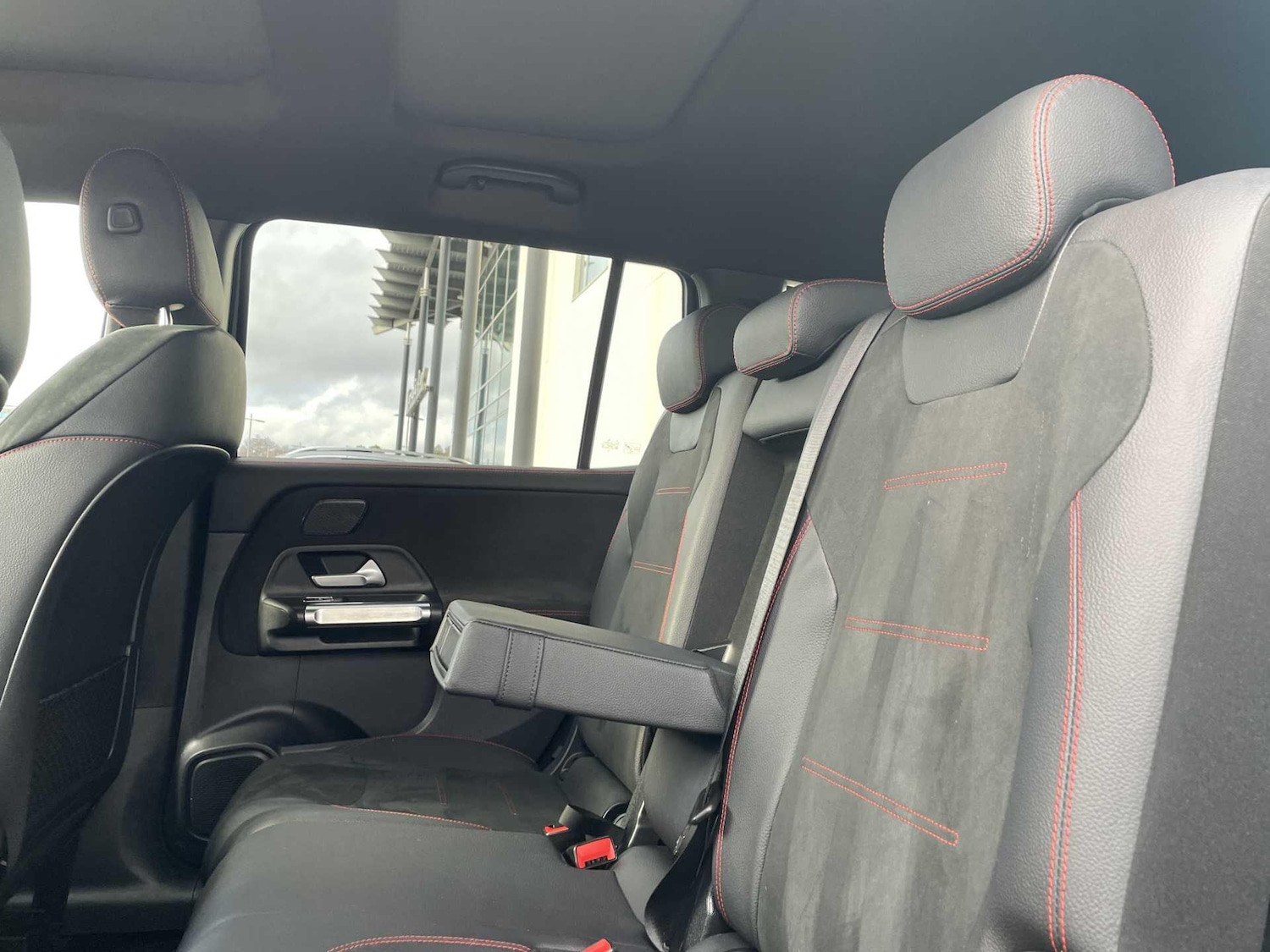 Used Mercedes-Benz GLB 2025 for sale - 77599903: Photo 8