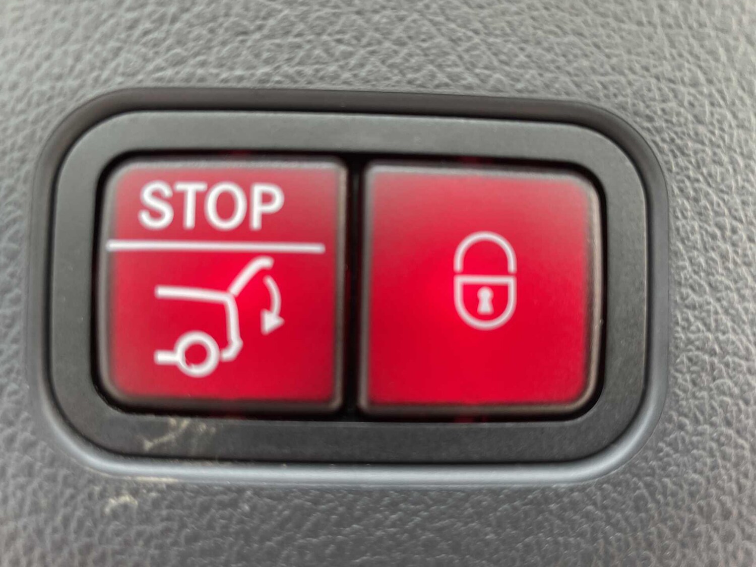 Used Mercedes-Benz GLC 2025 for sale - 77599874: Photo 11