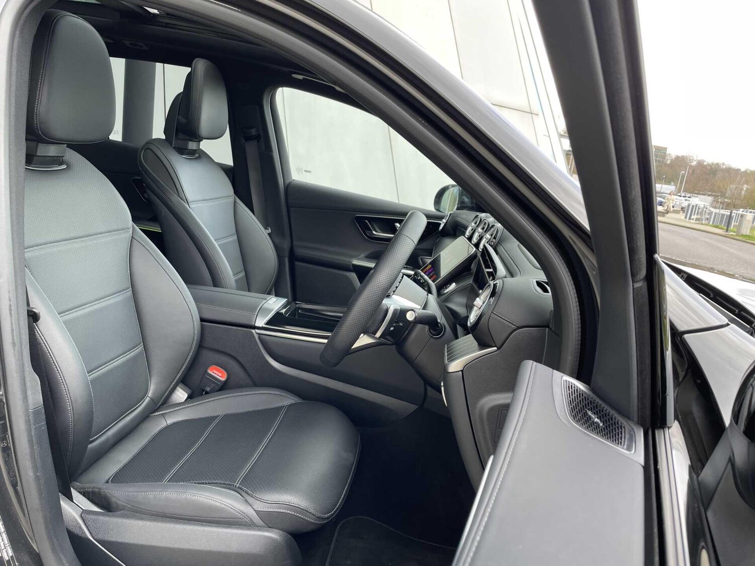 Used Mercedes-Benz GLC 2025 for sale - 77599874: Photo 31