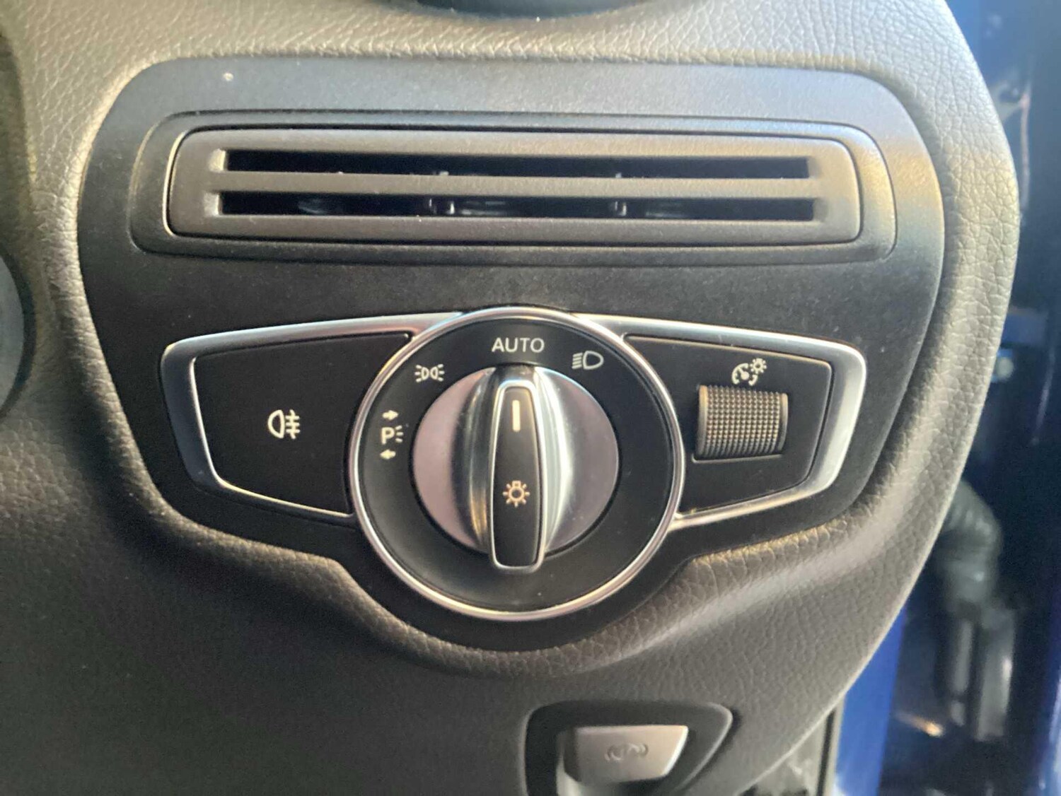 Used Mercedes-Benz GLC 2023 for sale - 77599893: Photo 16