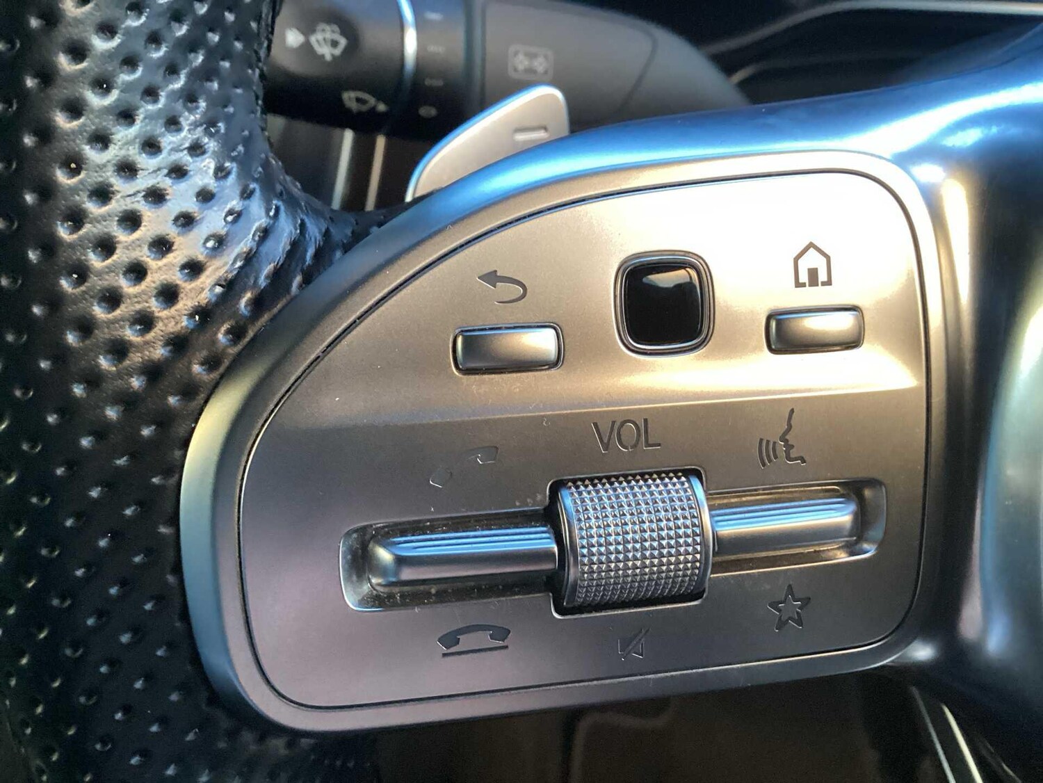 Used Mercedes-Benz GLC 2023 for sale - 77599893: Photo 19