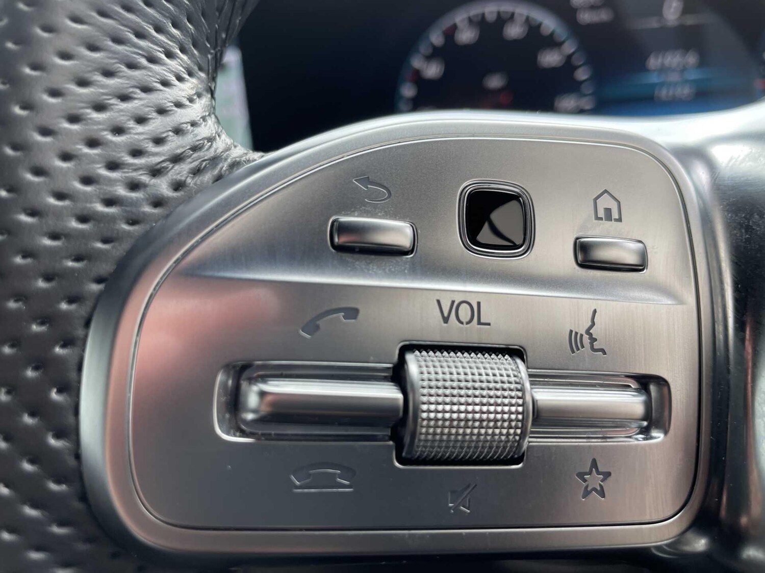 Used Mercedes-Benz EQC 2023 for sale - 77599888: Photo 20