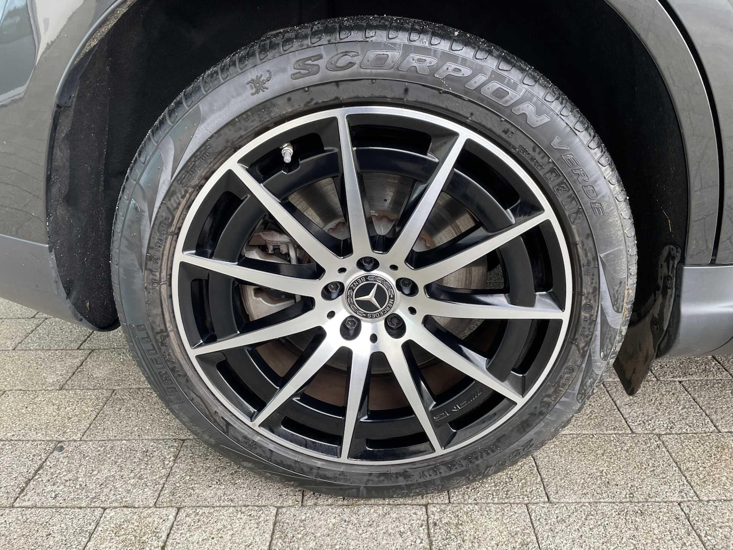 Used Mercedes-Benz EQC 2023 for sale - 77599888: Photo 3