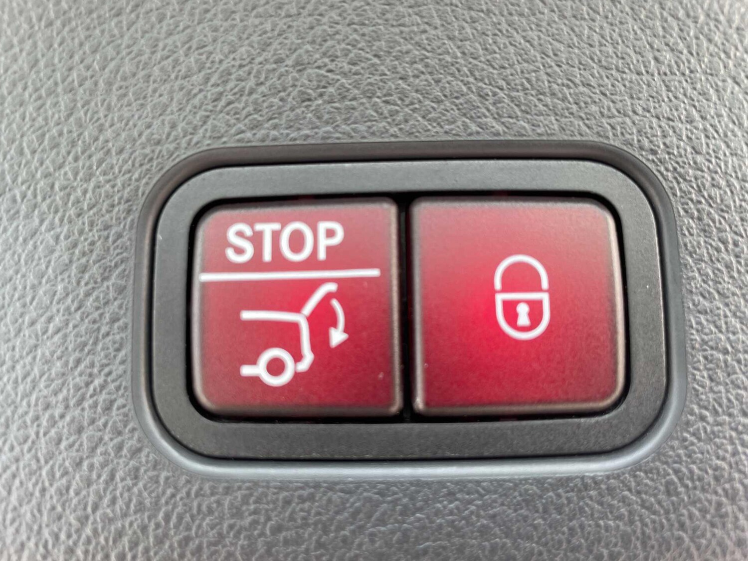 Used Mercedes-Benz GLC 2025 for sale - 78033652: Photo 11