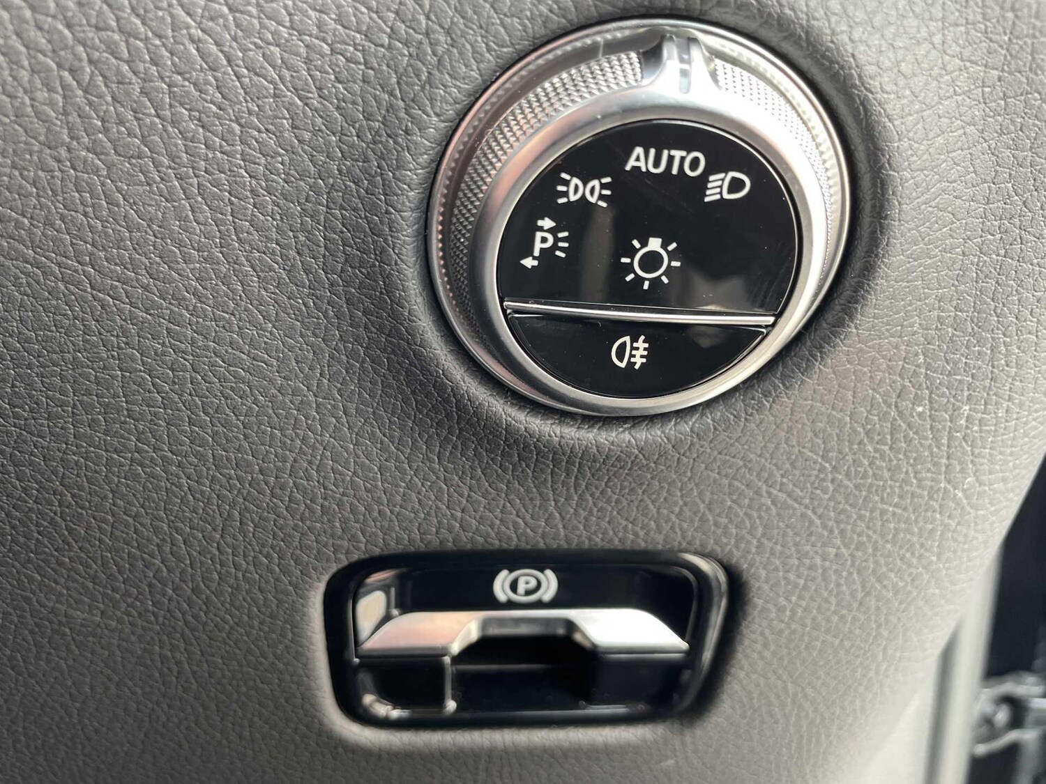 Used Mercedes-Benz GLC 2025 for sale - 78033652: Photo 16